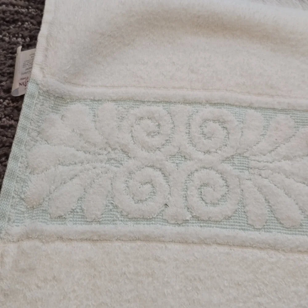 Vintage‎ Cannon Monticello Bath Towel Santa Cruz Sculpted Shells Fringe